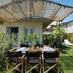 Lovely With Garden And Tank Pool Near The Apartamento